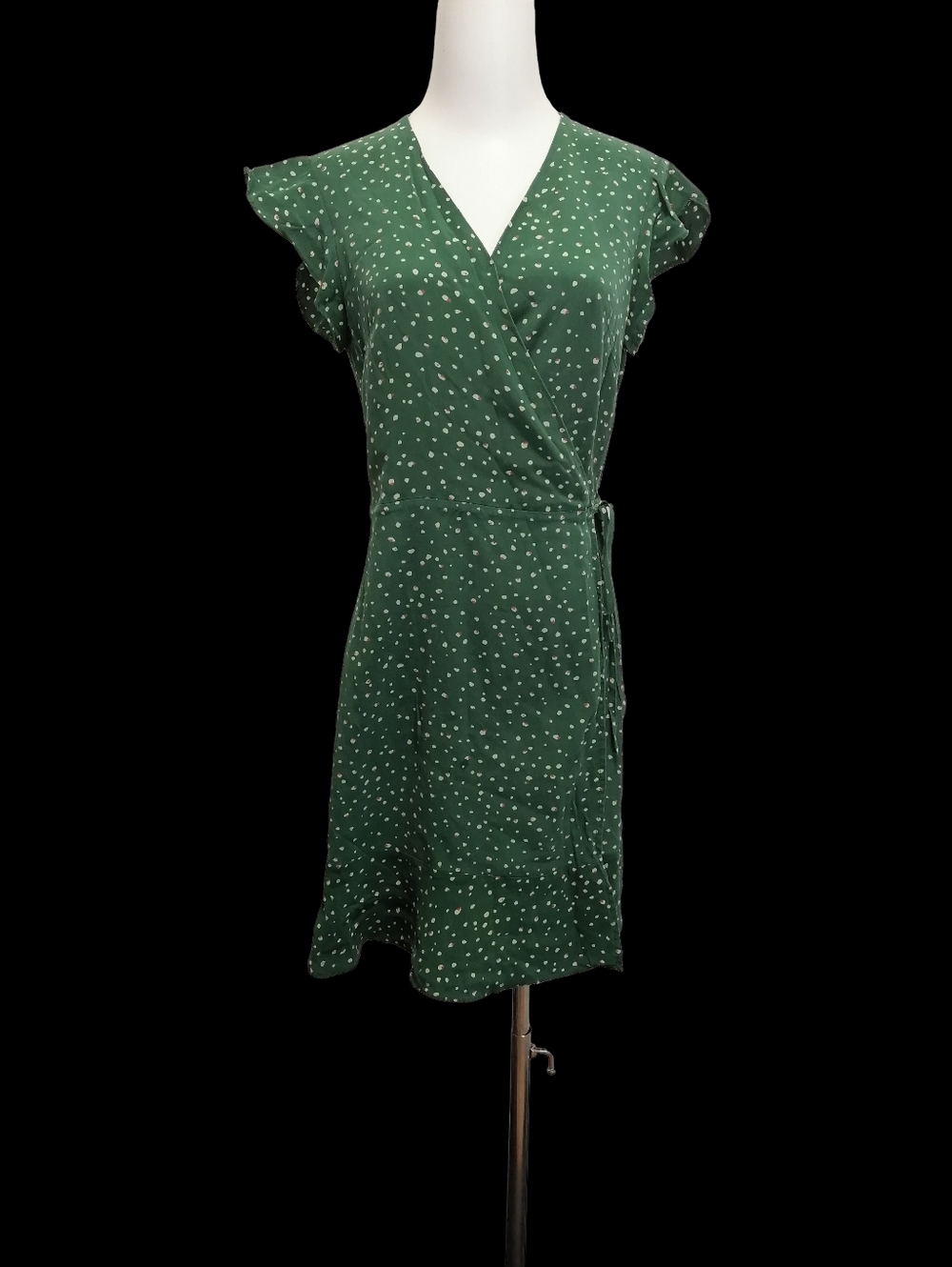 🍃🍃🍃 Green 100% Mulberry Silk Polka Dot Wrap Dress
